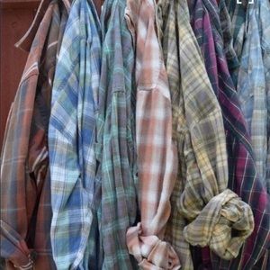 BUNDLE 🎉 2 Surprise Vintage Flannels